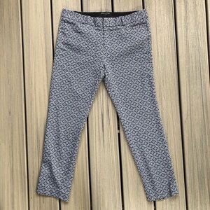 Banana Republic Sloan Fit Navy & White Floral Dress Pant Size 6